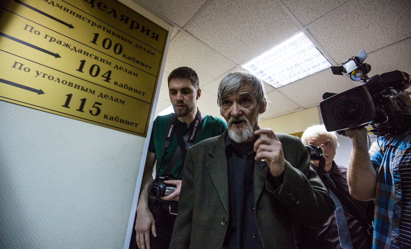 ЕСПЧ коммуницировал дело Юрия Дмитриева. Сейчас историк, обнаруживший «Сандармох», отбывает тюремный срок